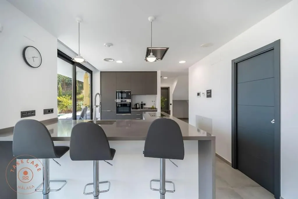 Luxury Seaview Villa Leala - Tcm Torrox 0*,  Spain